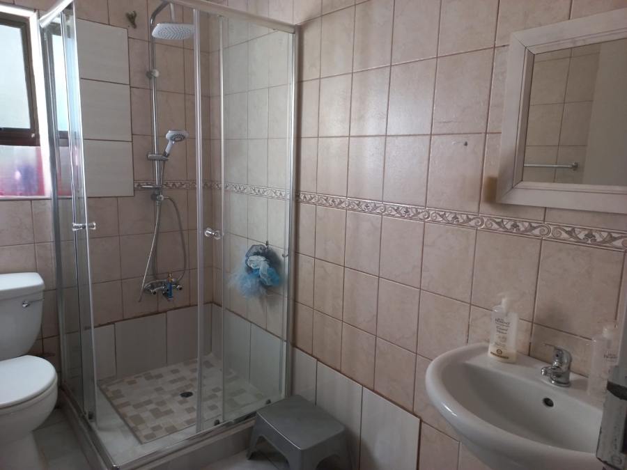 3 Bedroom Property for Sale in Safari Gardens North West